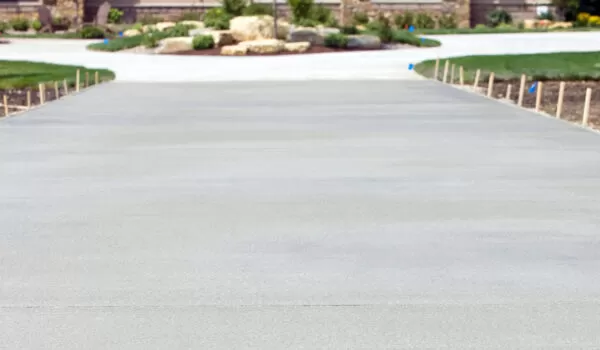 Wide concrete driveway | EasyMix Concrete 