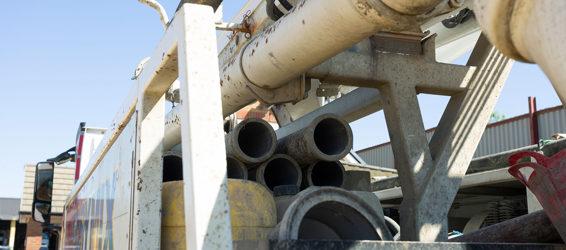 Concrete boom pumps for hire | EasyMix Concrete